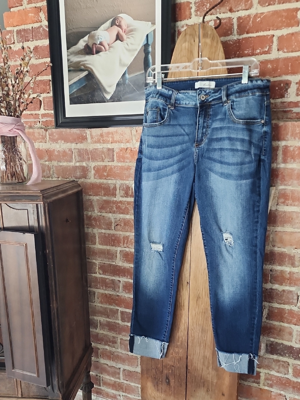 KanCan Medium Blue Distressed Cropped Jeans